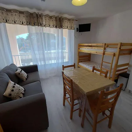 Cosy A 80m De La Avec Jardin Et Jeux Pour Enfants - Fr-1-423-238 *
