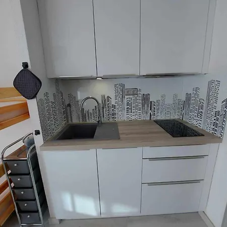 Cosy A 80m De La Avec Jardin Et Jeux Pour Enfants - Fr-1-423-238 Apartment